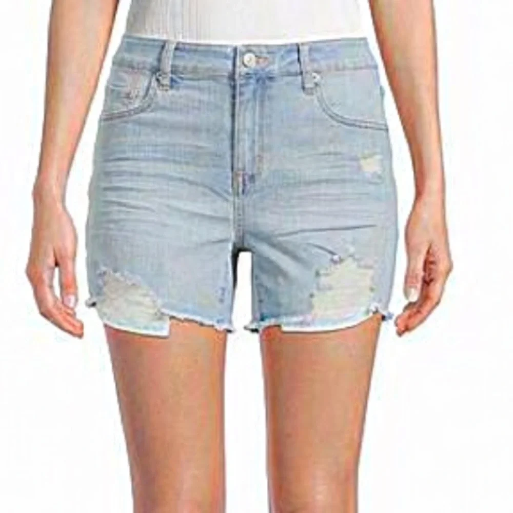 No Boundaries Cut-Off Mid-Rise Pockets Light Wash Denim Shorts Size 9 frayed